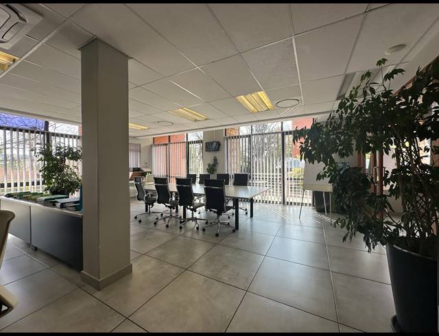 219M² OFFICE FOR SALE IN SANDOWN